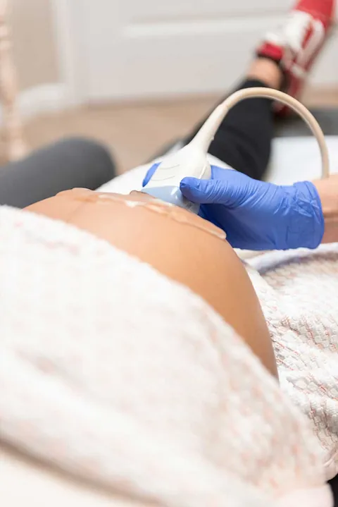 Ultraschall bei schwangeren Frau